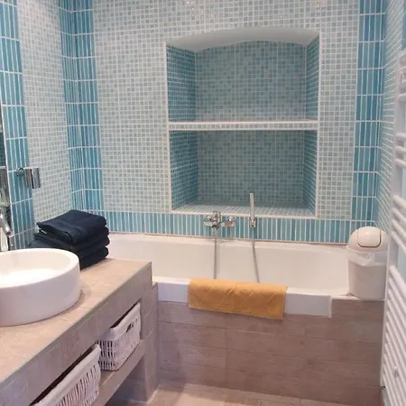 Hébergement de vacances Maison De Caractère, Terrasse Tropézienne, Jacuzzi, Vue Imprenable Aregno